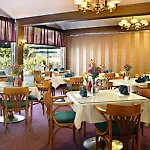 Ramada By Wyndham Burbank Airport 