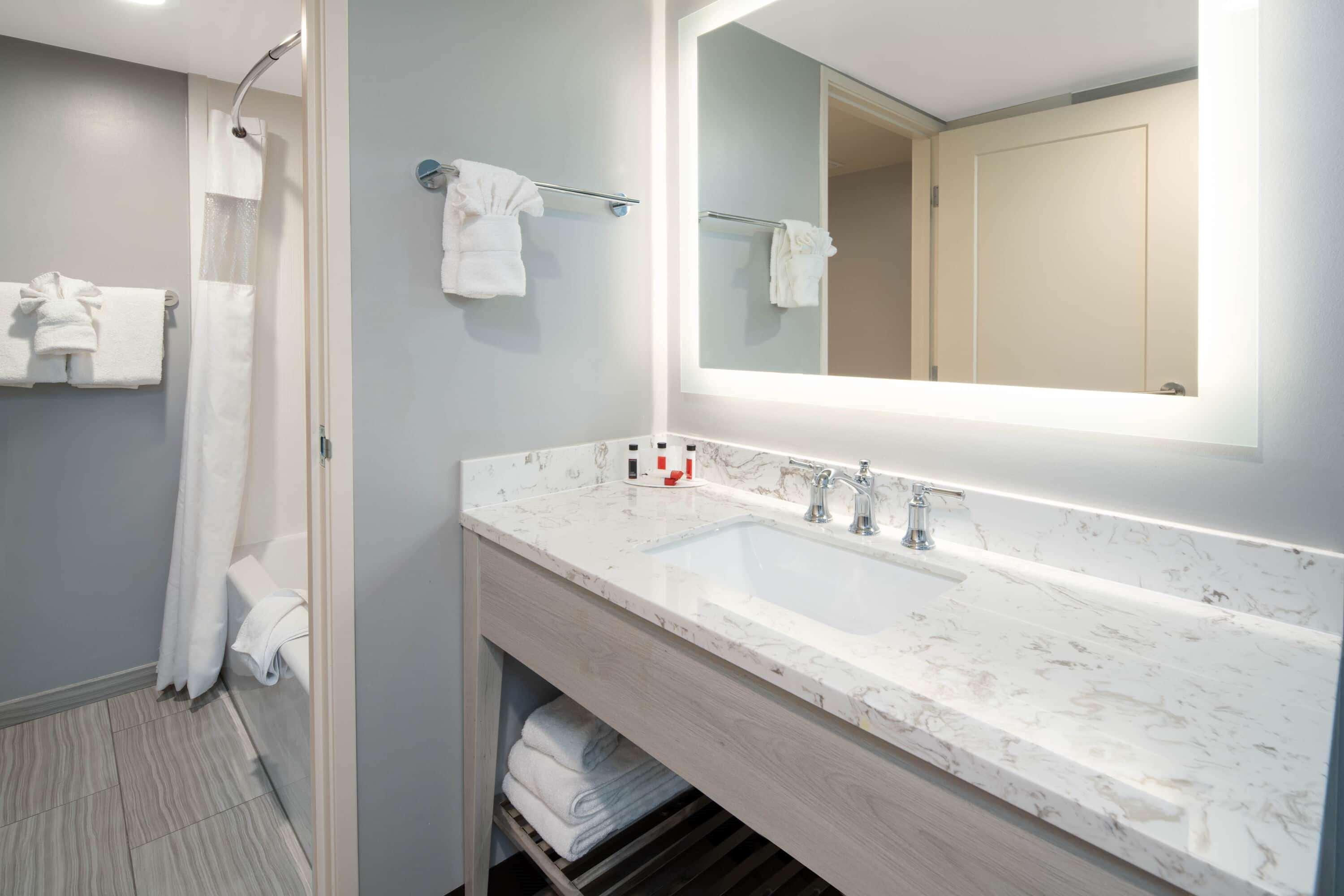 Ramada By Wyndham Airport Hotel
