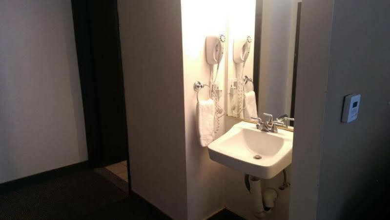 Ramada By Wyndham Airport