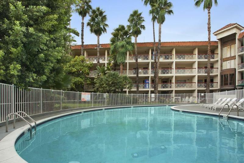 Ramada By Wyndham Airport 4* Burbank